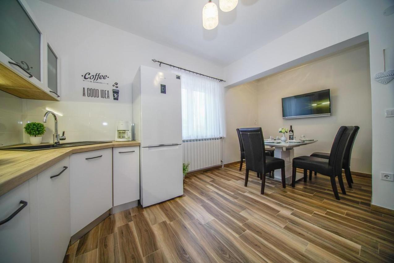 Apartman Mate Splitska Kültér fotó