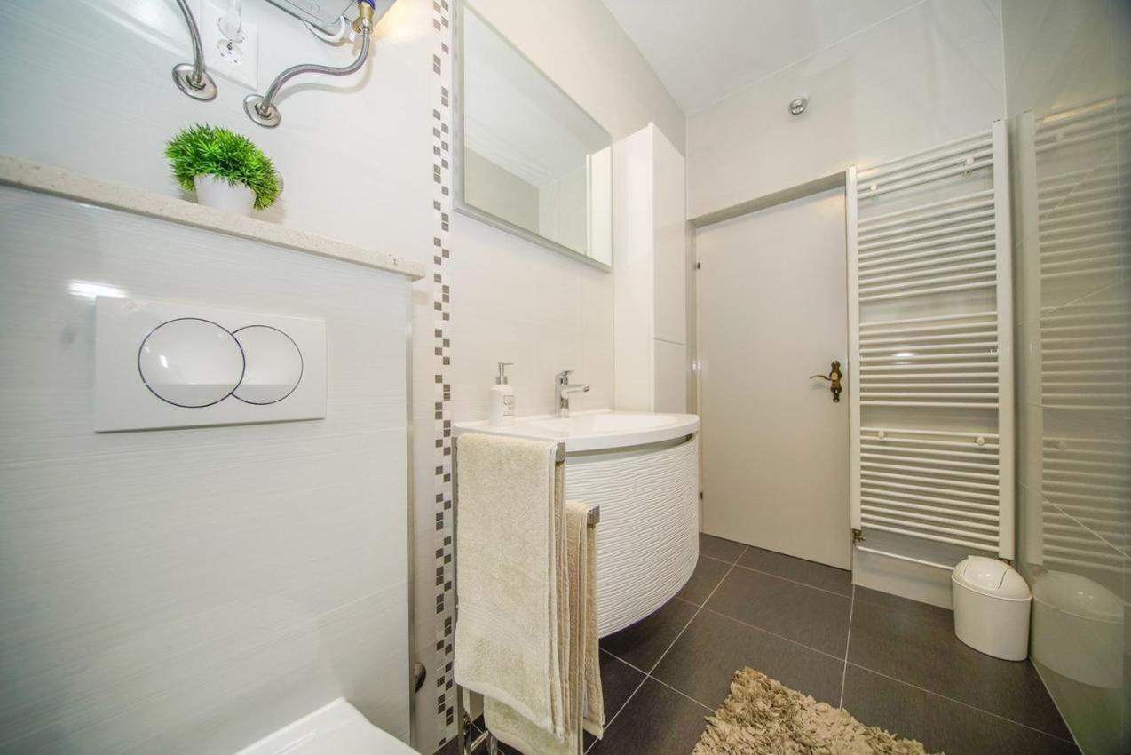 Apartman Mate Splitska Kültér fotó