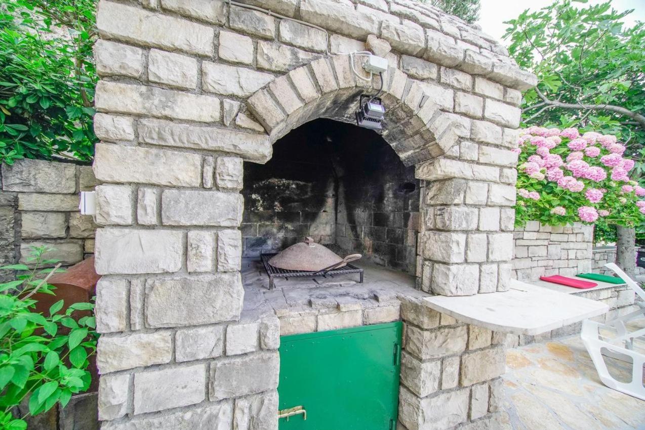 Apartman Mate Splitska Kültér fotó