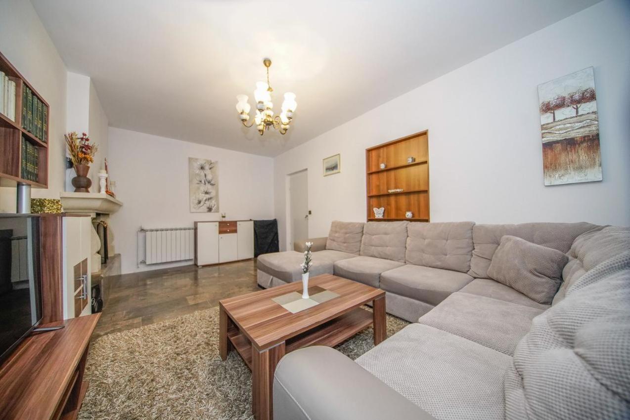 Apartman Mate Splitska Kültér fotó