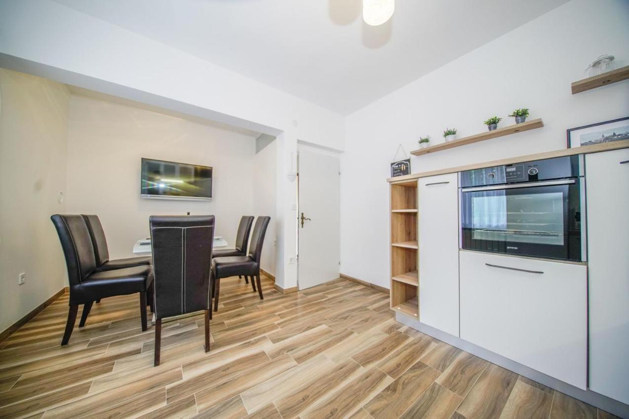 Apartman Mate Splitska Kültér fotó